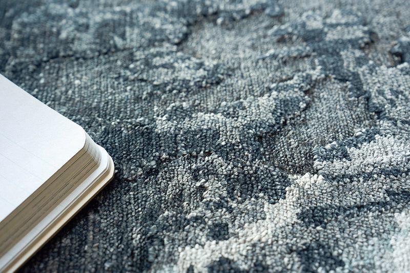 Audrina Silver/Dark Grey Artist's Area Rug