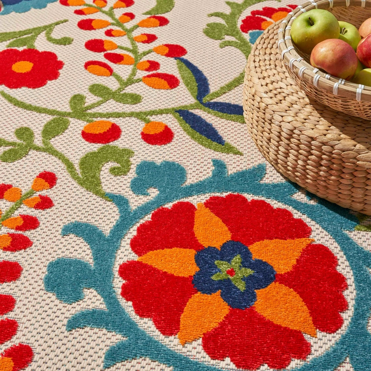 Annitra Indoor/Outdoor  Multicolor Summer Blosoms Area Rug - Elegance Collection