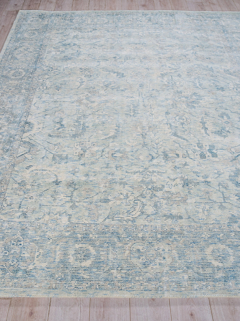 Heritage Ivory/Blue Luxury Area Rug