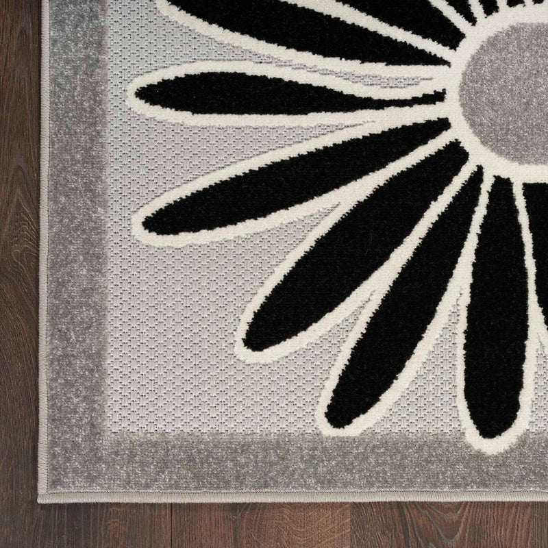 Annitra Indoor/Outdoor Black & White Flowers Area Rug - Elegance Collection