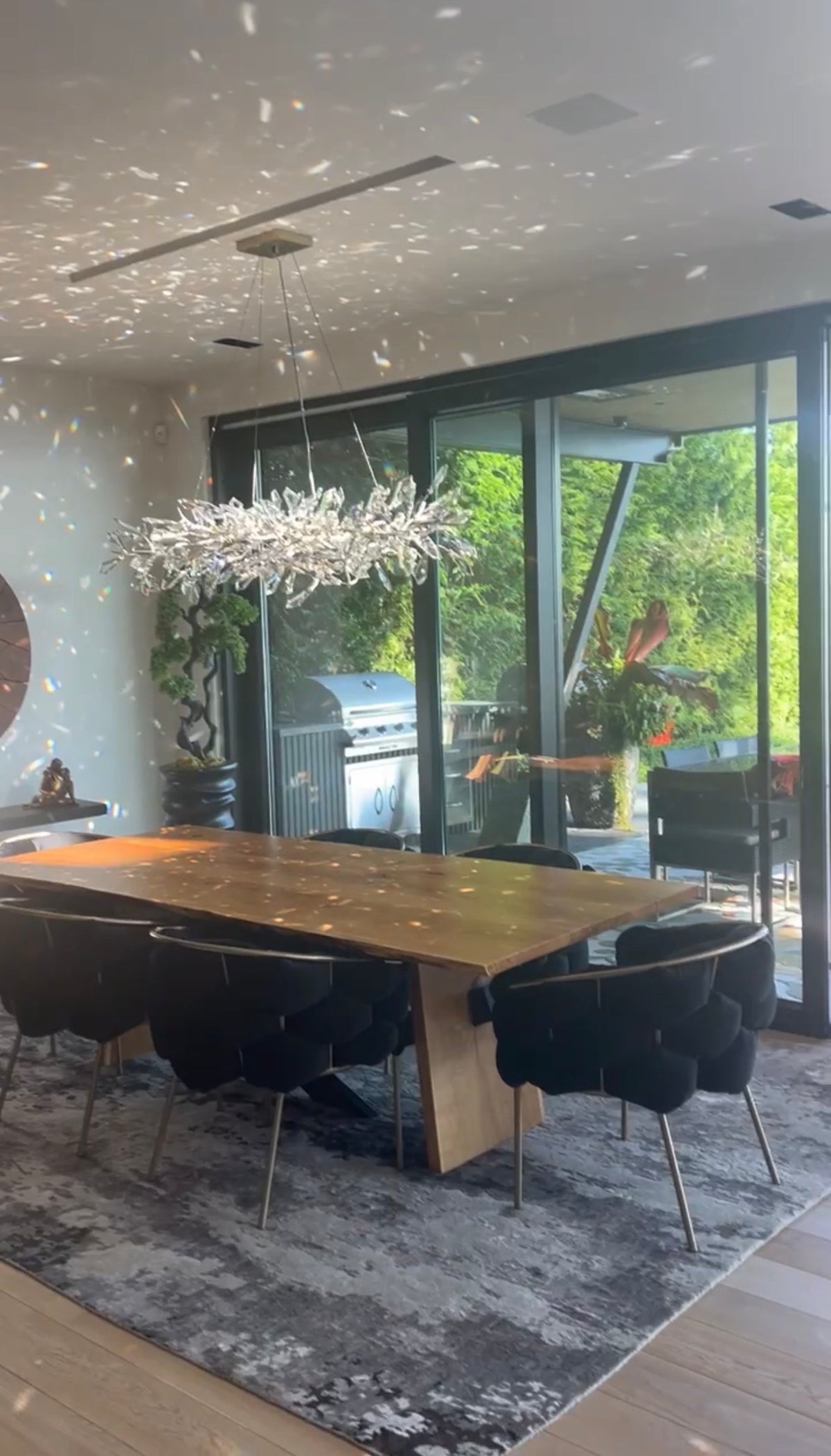Bello Fourteen-Light Chandelier