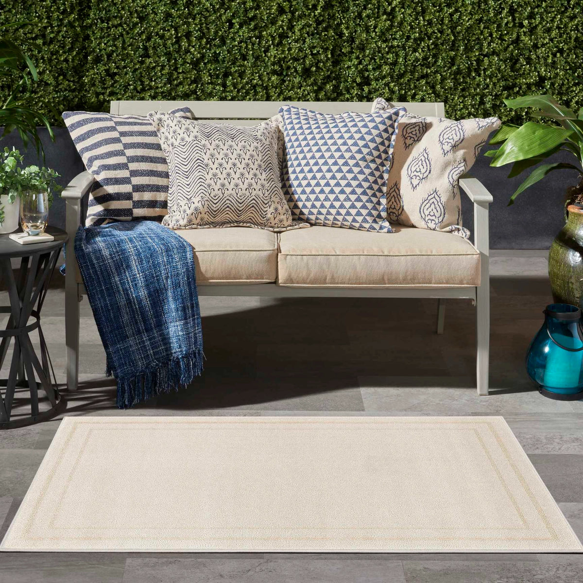 Ainslee Indoor/Outdoor Ivory & Gold Area Rug - Elegance Collection