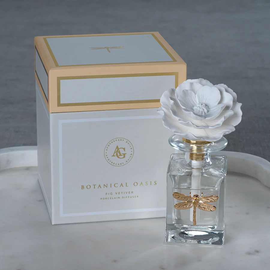 Apothecary Black Fig Vetiver Fragrance Botanical Oasis Porcelain Diffuser with Gold Bee (Set of 4)