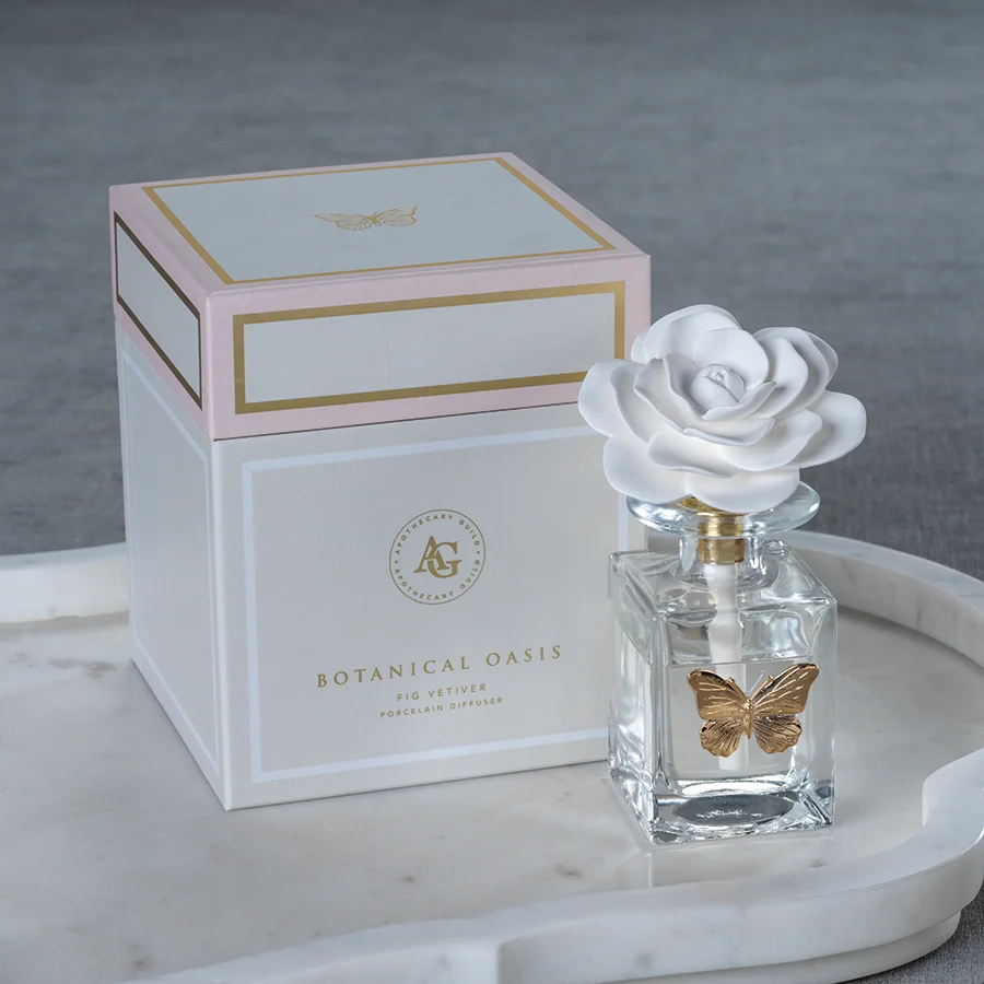 Apothecary Black Fig Vetiver Fragrance Botanical Oasis Porcelain Diffuser with Gold Bee (Set of 4)