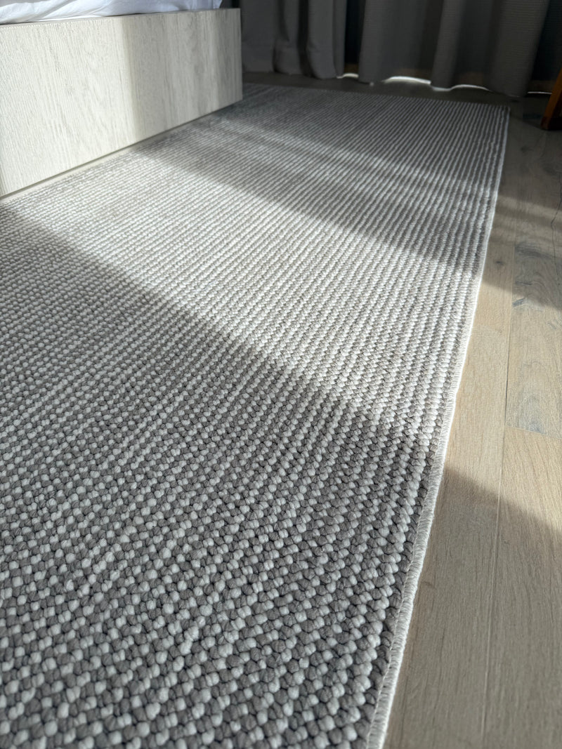 Coast Ivory/Mocha Plush Area Rug - Elegance Collection
