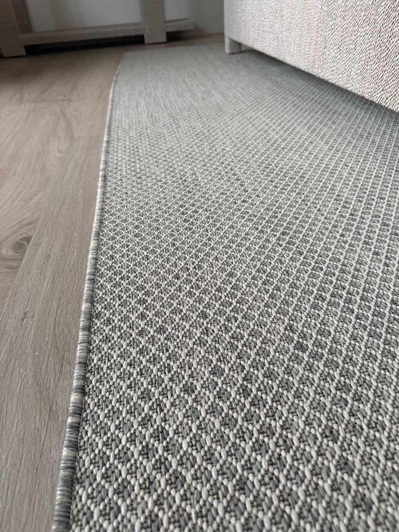 Terrace Ivory/Silver Indoor & Outdoor Area Rug - Elegance Collection