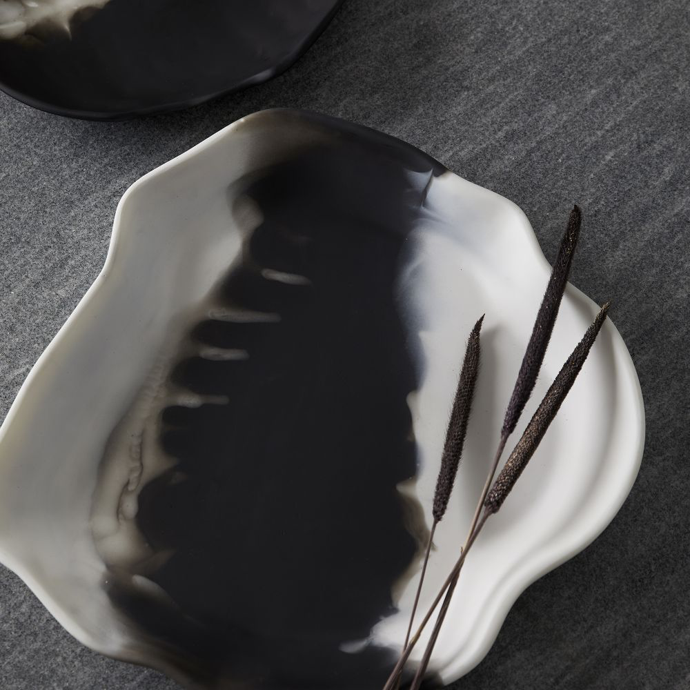 Vayda Black & White Trays (Set of Two)