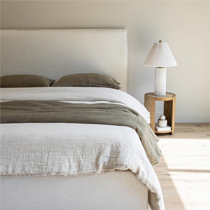 Lilith Cream Bed