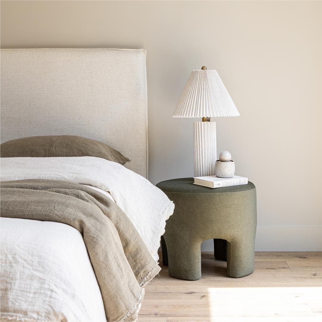 Lilith Cream Bed