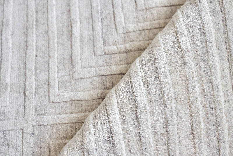 Cleo Modern Patterned Ivory Area Rug - Elegance Collection