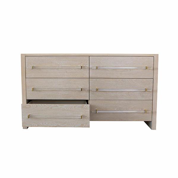 Gordia Dresser