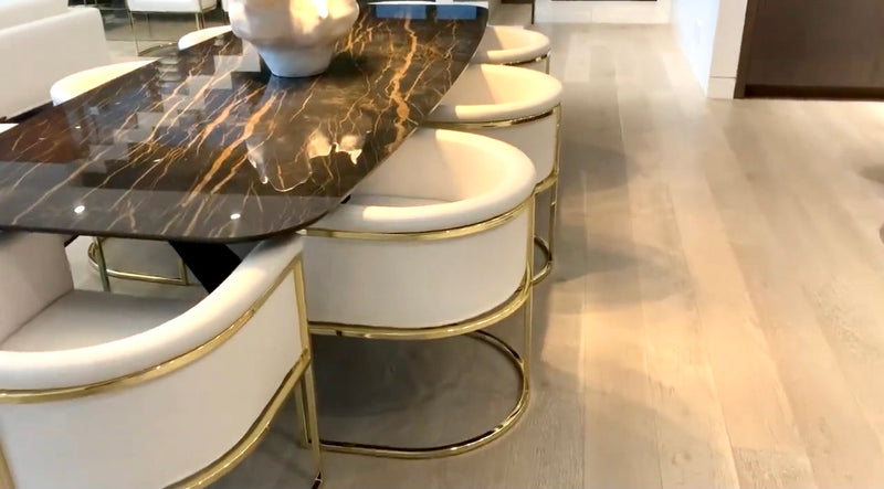 Plisada Custom Chair