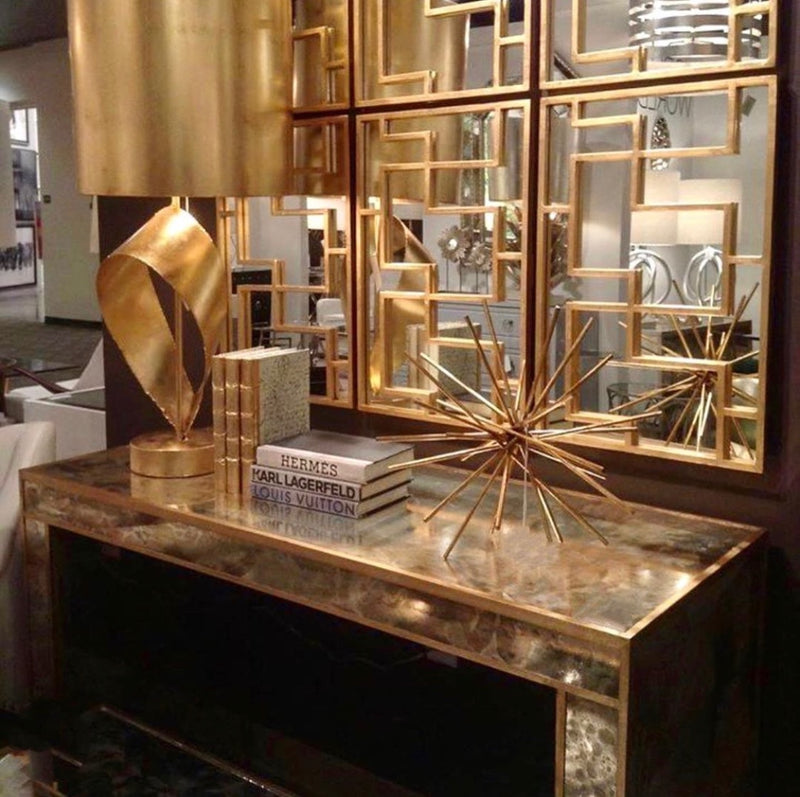 McKenna Console